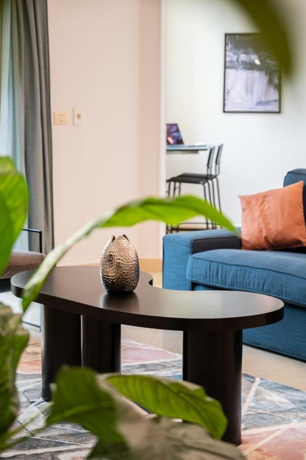 Distinct & Decent 2 Bdr Apt Steps From Nightlife And Airport Cairo Exterior foto