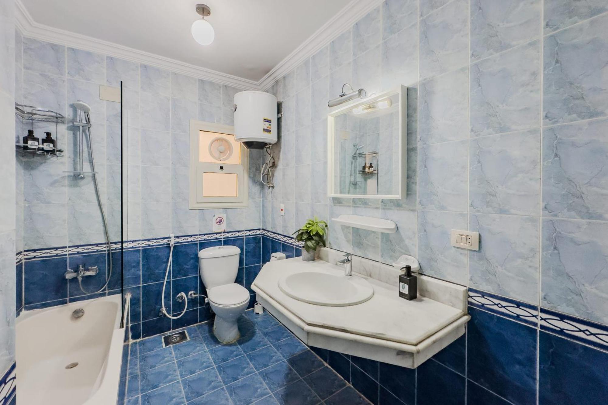 Distinct & Decent 2 Bdr Apt Steps From Nightlife And Airport Cairo Exterior foto